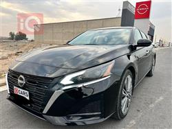 نيسان ألتيما